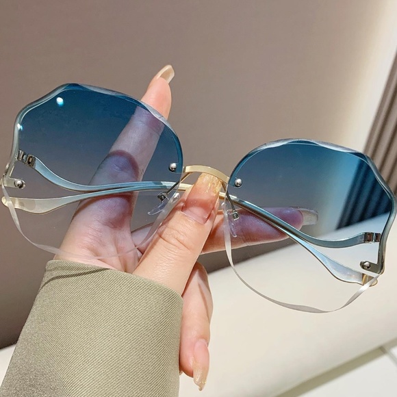 Bug Eye Large Colored Lens Sunnies Sunglasses - Picture 7 of 10